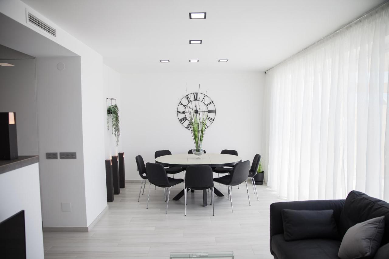 Appartement Spacious 200 Sq.m. Penthouse With Sea View Terraces