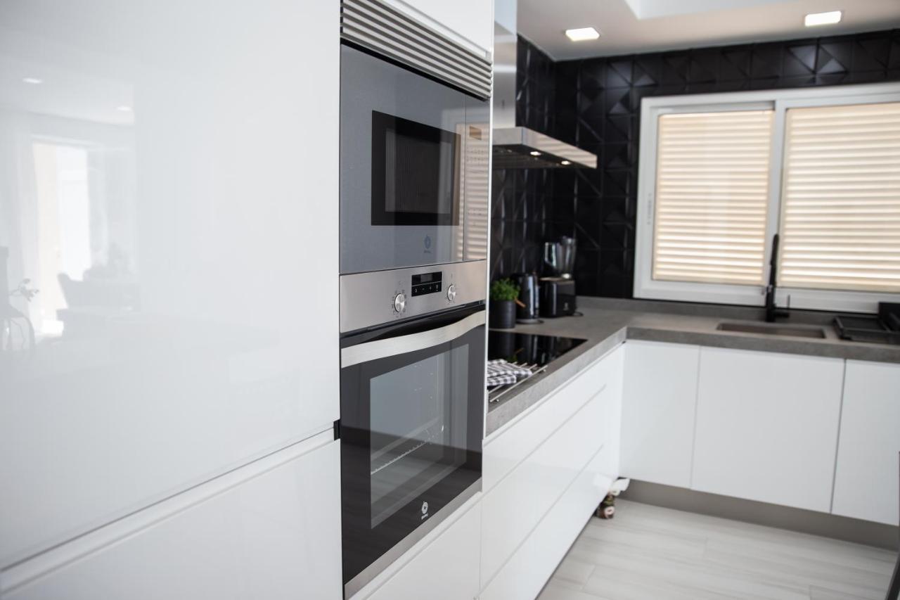 Apartment Spacious 200 Sq.m. Penthouse With Sea View Terraces