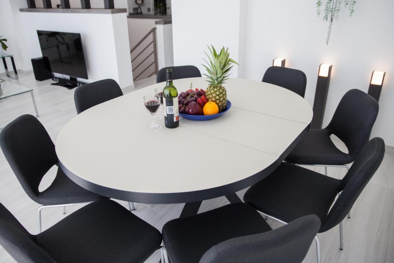 Apartment Spacious 200 Sq.m. Penthouse With Sea View Terraces *