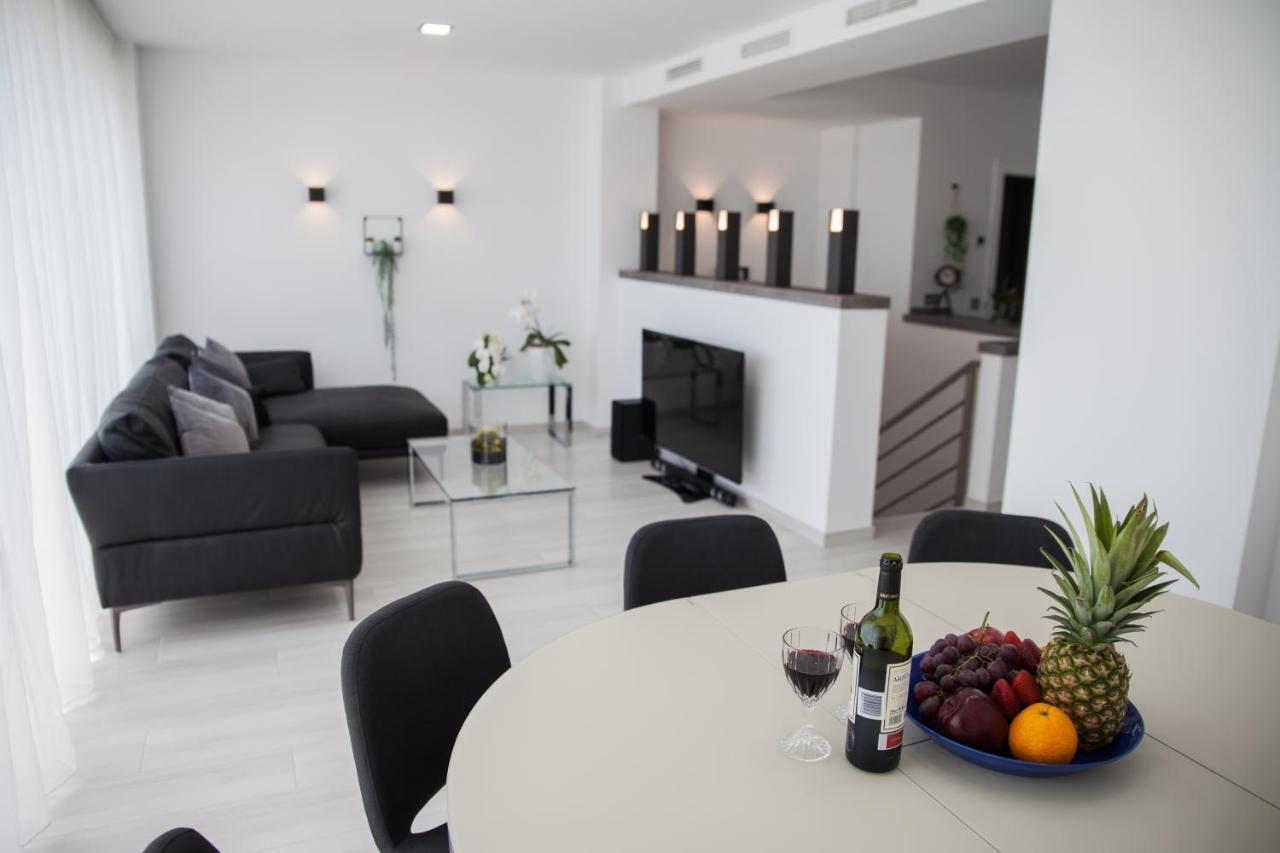 Apartment Spacious 200 Sq.m. Penthouse With Sea View Terraces
